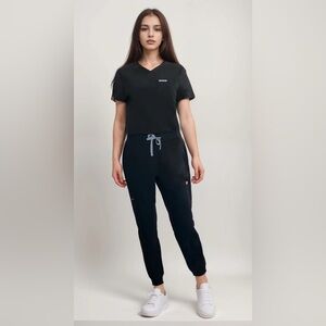 Modern Med Scrubs Set